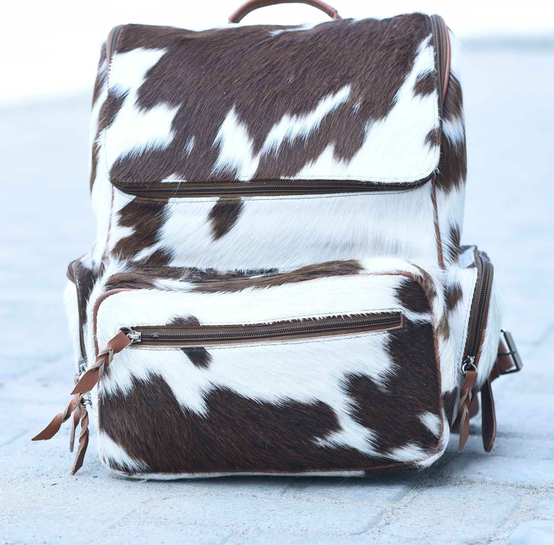 Classic Cowhide Leather Backpack – Durable & Versatile