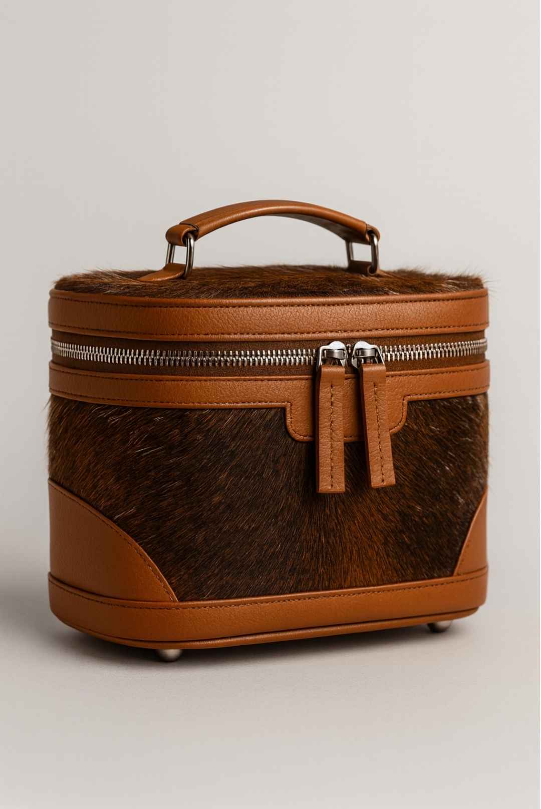 Heritage Cowhide Jewelry Box – Handcrafted Leather Organizer