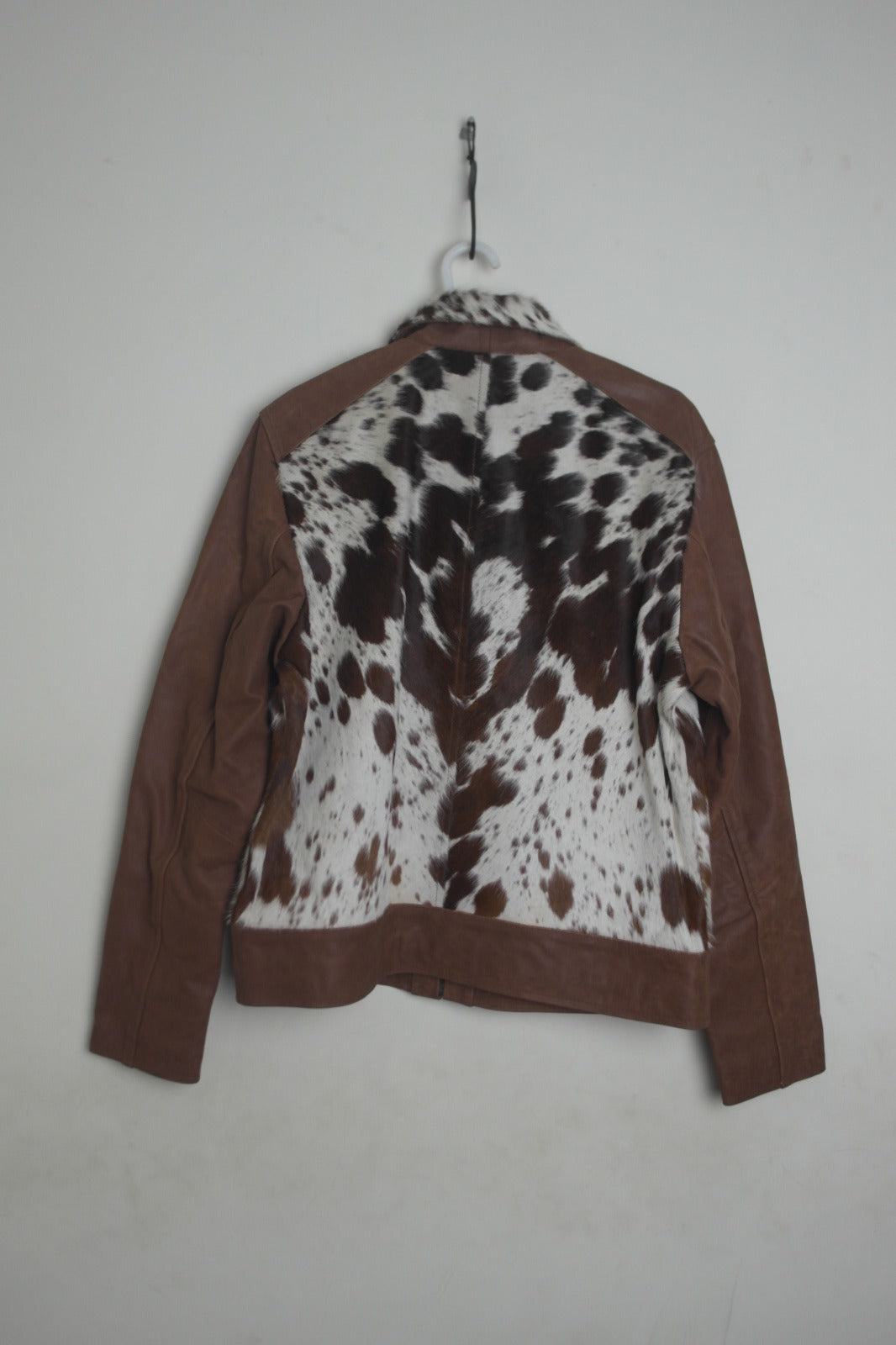 Women’s Cowhide Leather Jacket - Rustic Elegance