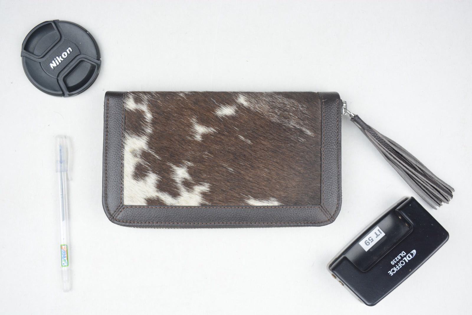 LAXURA sMALL- Handmade Cowhide Slim Wallet