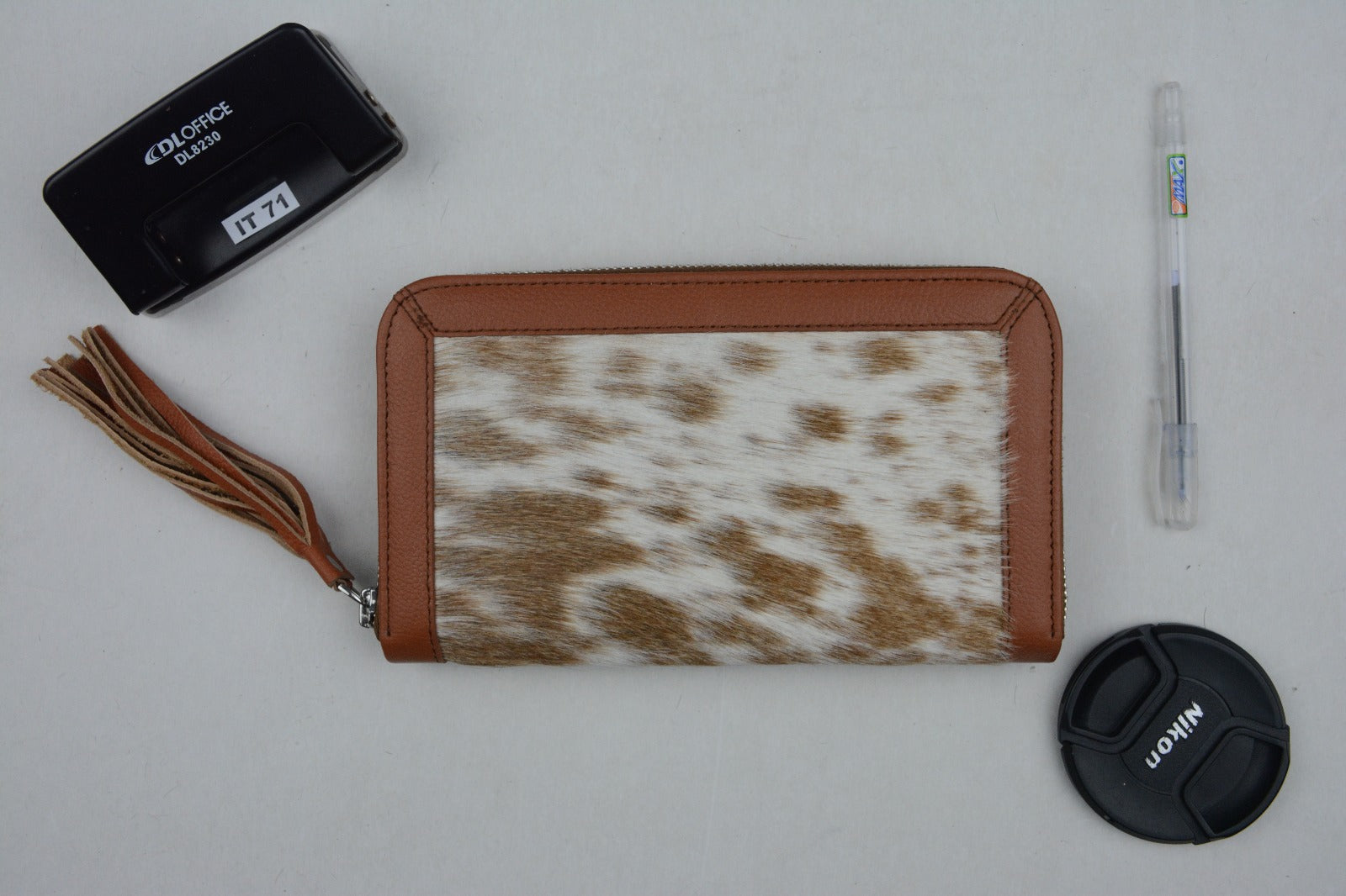 LAXURA sMALL- Unique Cowhide Wallet for Ladies