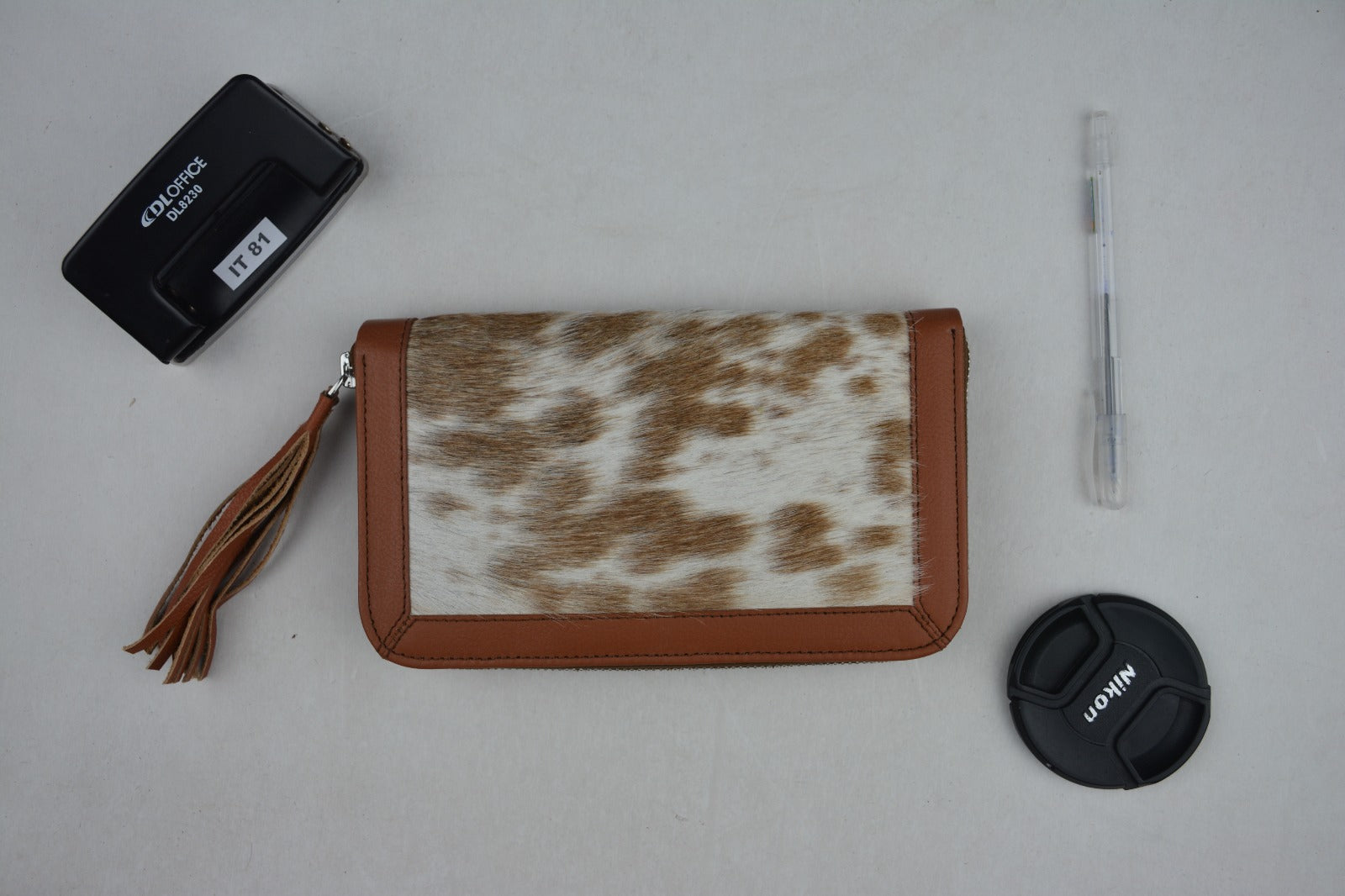 Leather bifold cowhide wallet