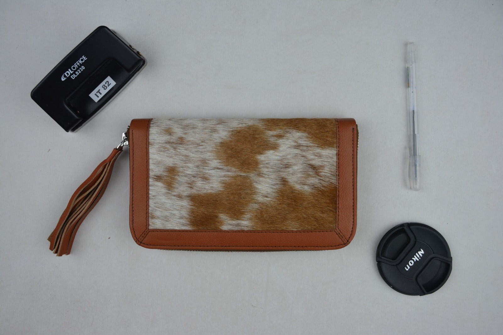 Leather bifold cowhide wallet