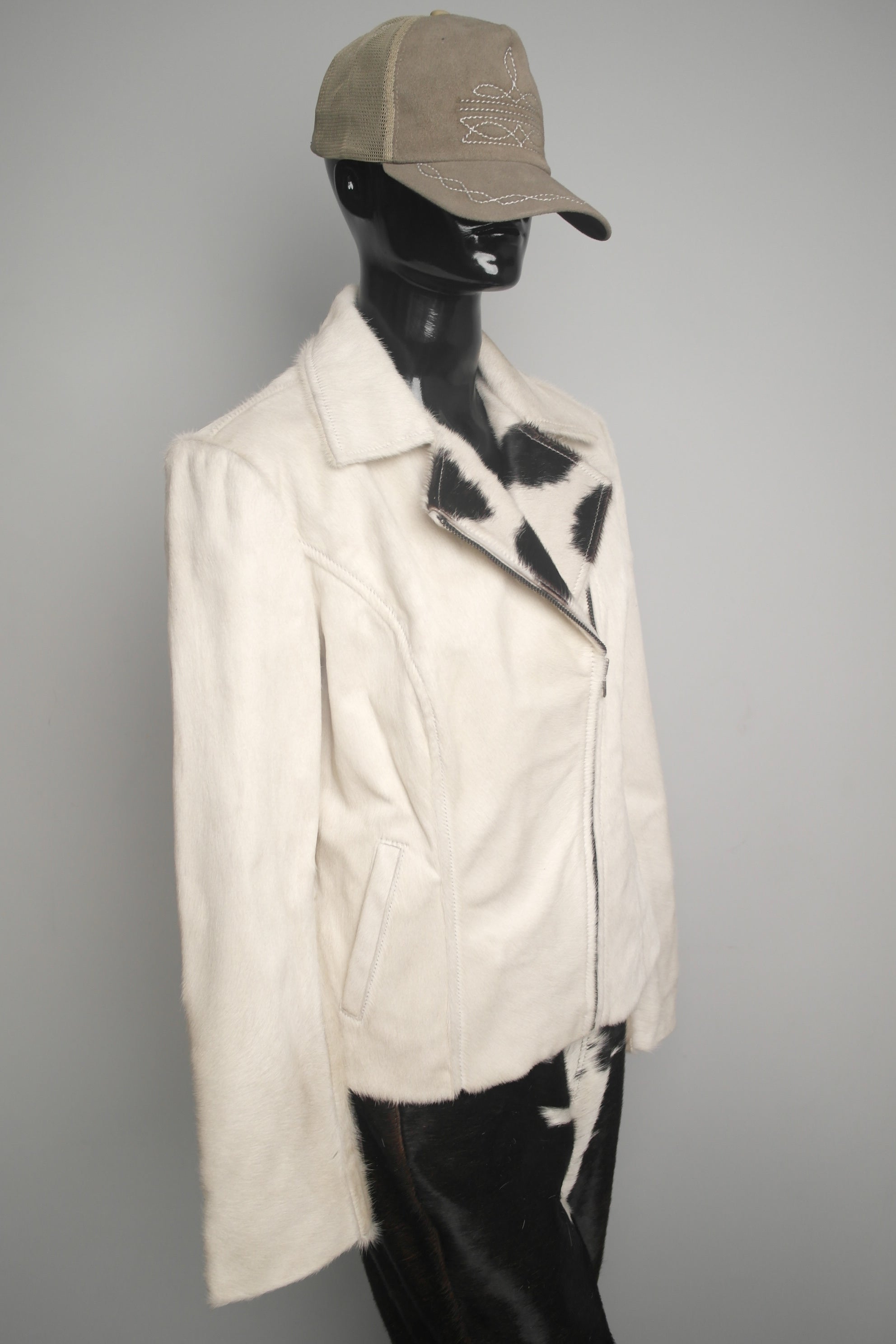 Sophisticated Women’s Cowhide Leather Jacket