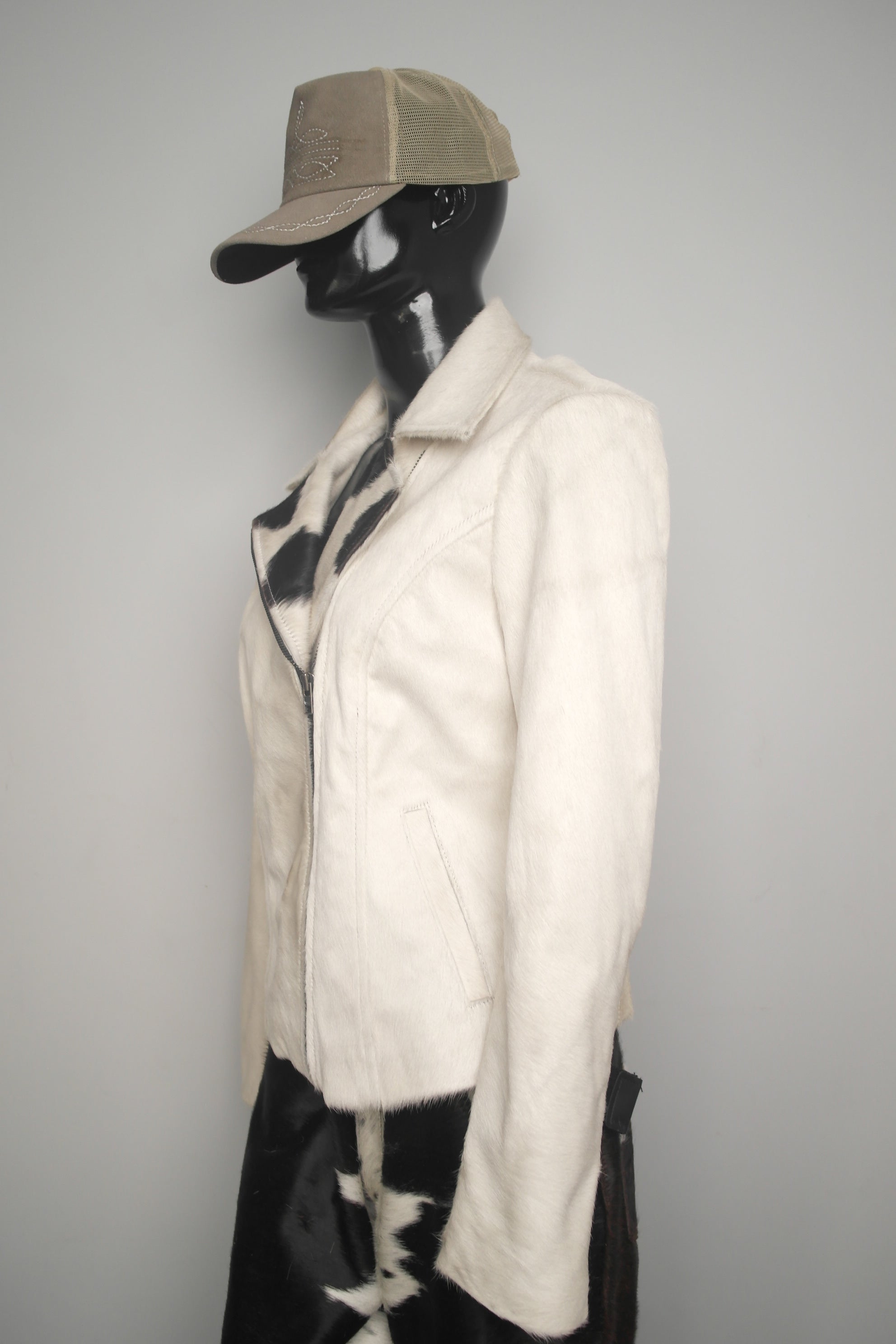 Sophisticated Women’s Cowhide Leather Jacket