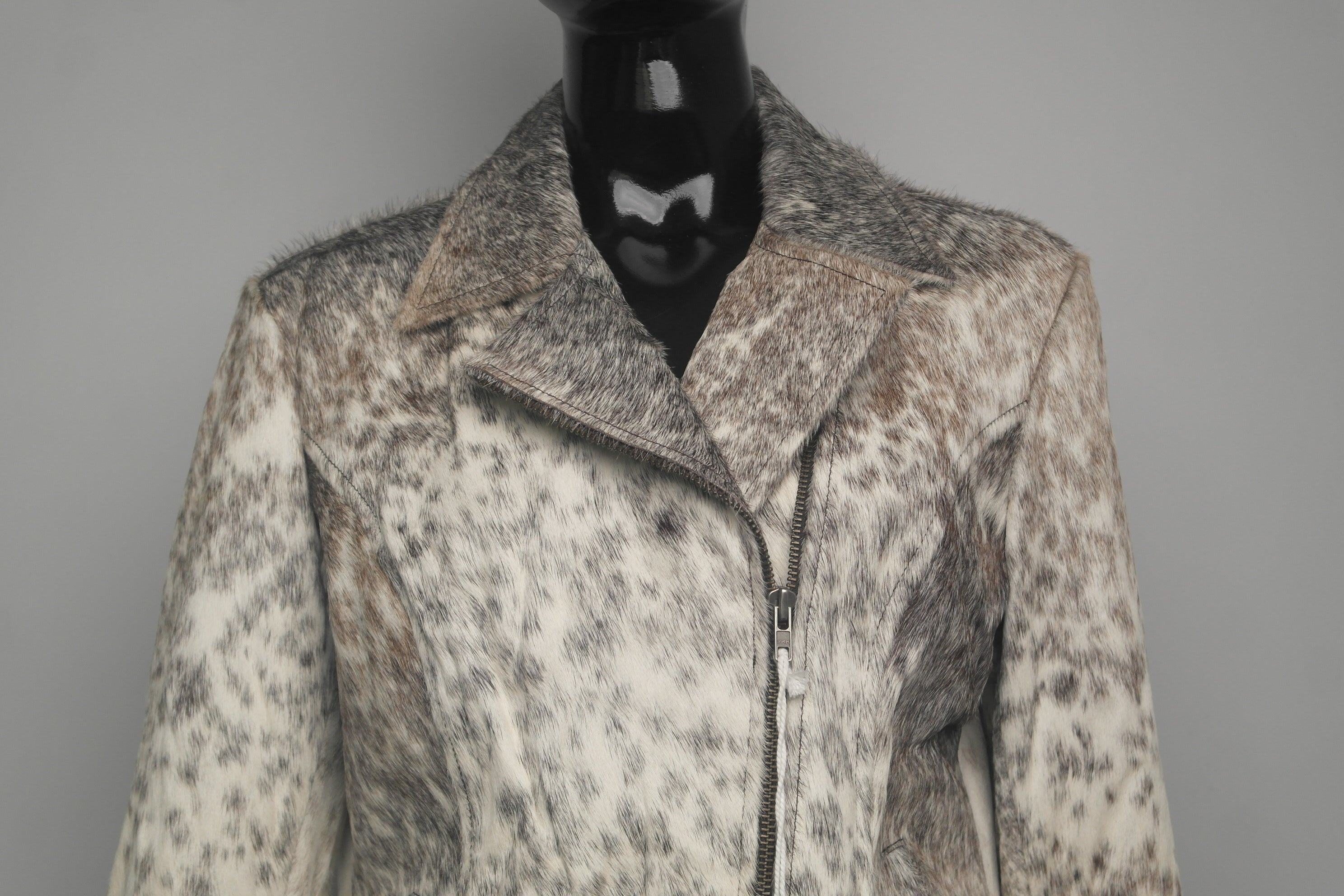 Classic Cowhide Leather Biker Jacket - Women