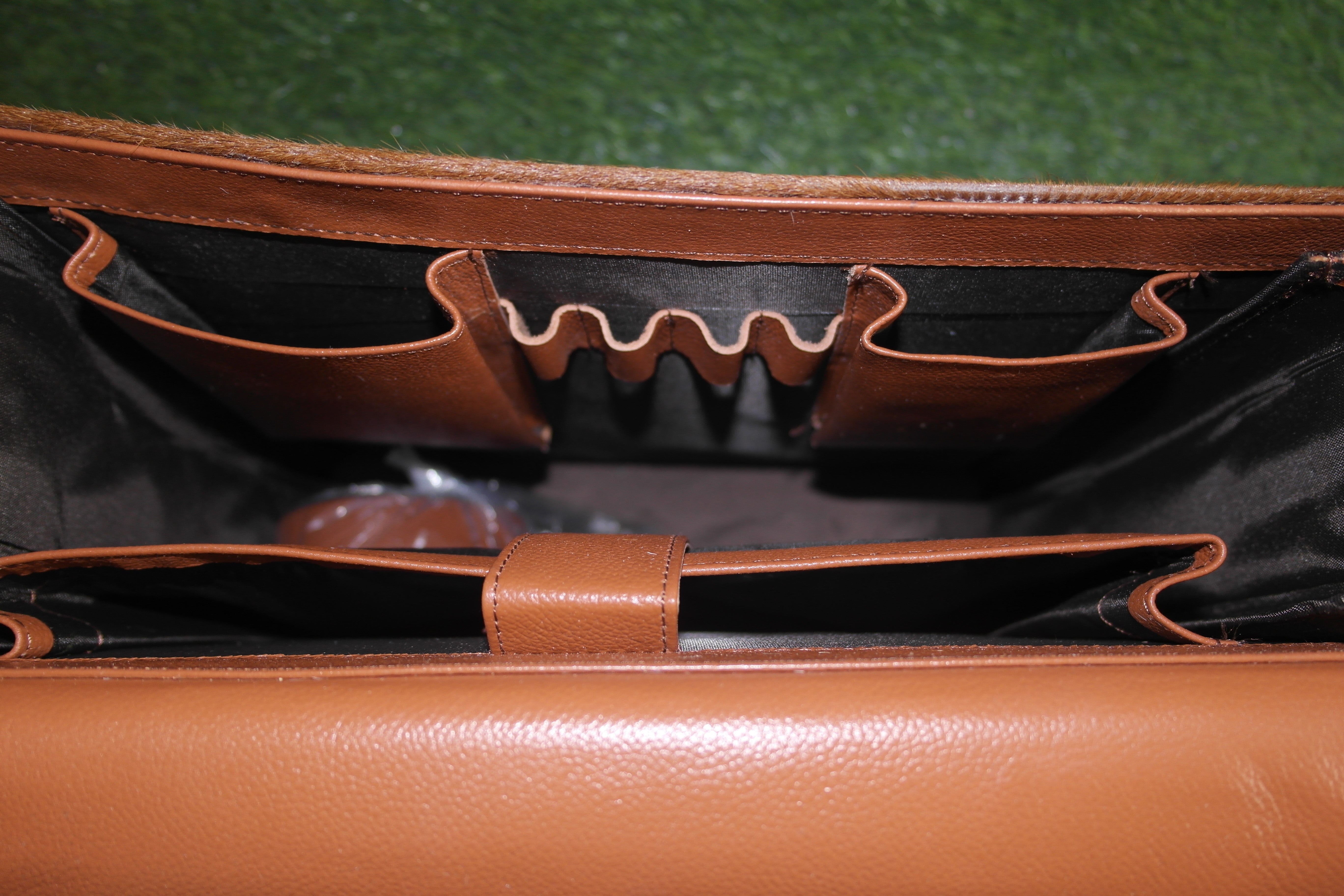 Cowhide Laptop Briefcase Hand Bag travel documents bags Cowhide Hand Bags, Baby Weekender Hand Bag, Ladies Hand Bags, Leather Bags