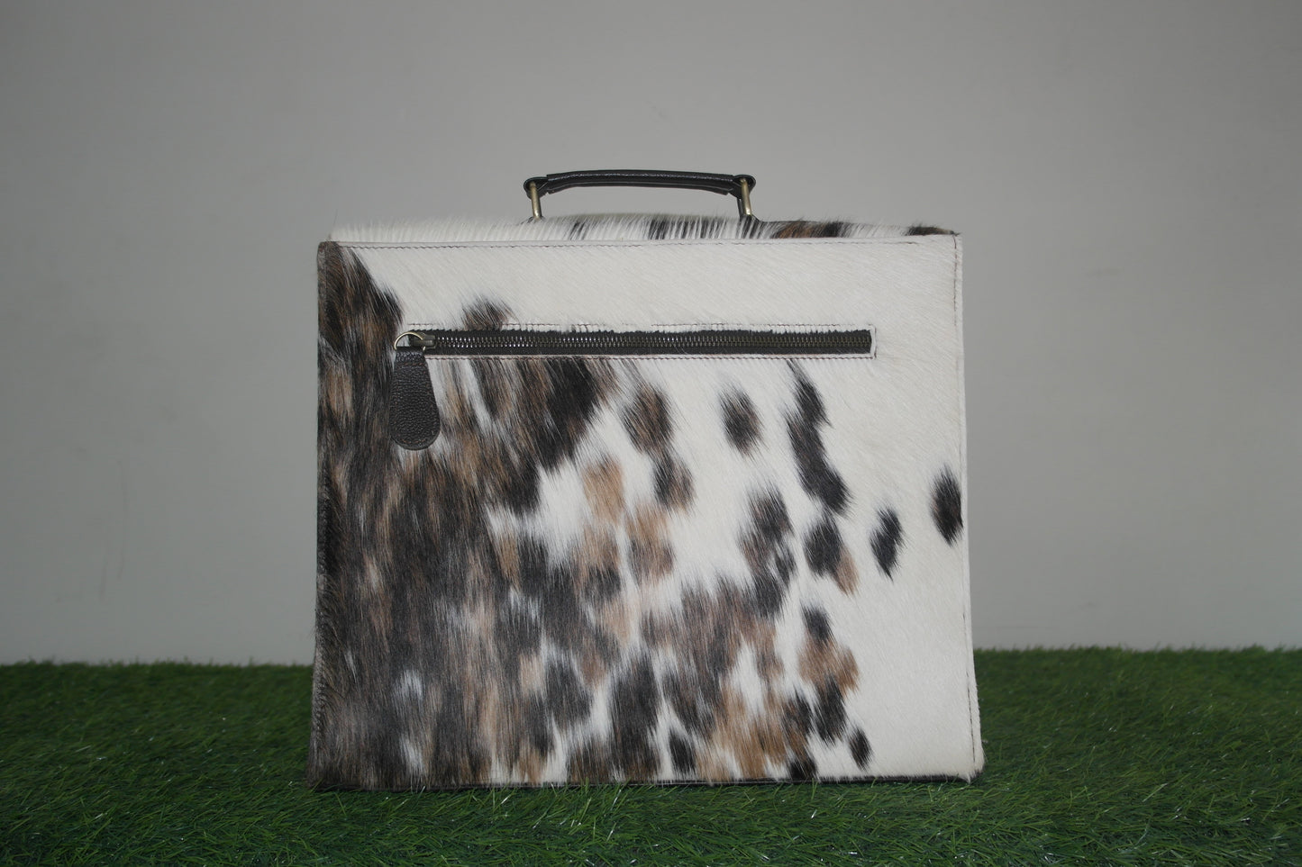 Cowhide Laptop Briefcase Hand Bag travel documents bags Cowhide Hand Bags, Baby Weekender Hand Bag, Ladies Hand Bags, Leather Bags