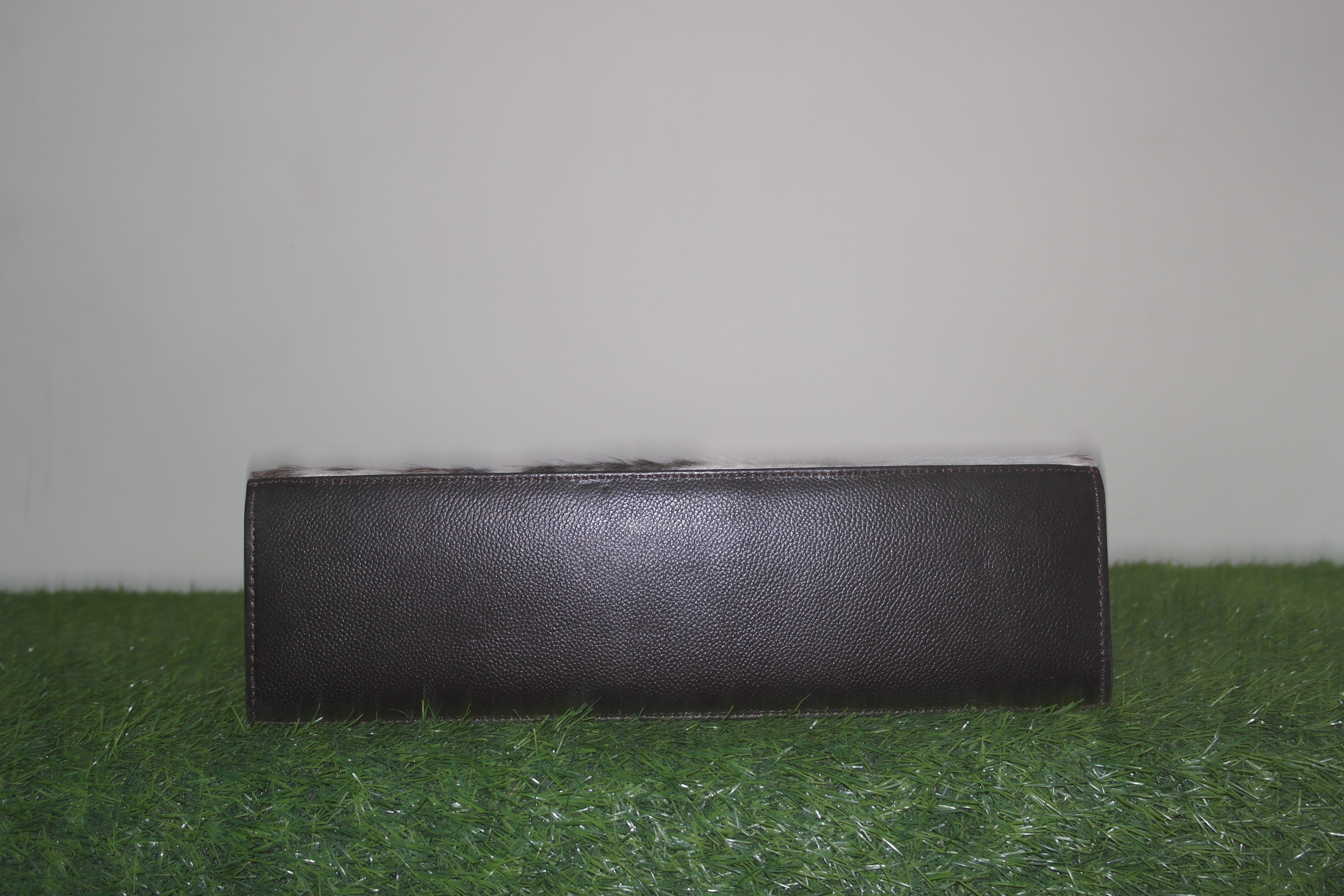 Cowhide Laptop Briefcase Hand Bag travel documents bags Cowhide Hand Bags, Baby Weekender Hand Bag, Ladies Hand Bags, Leather Bags