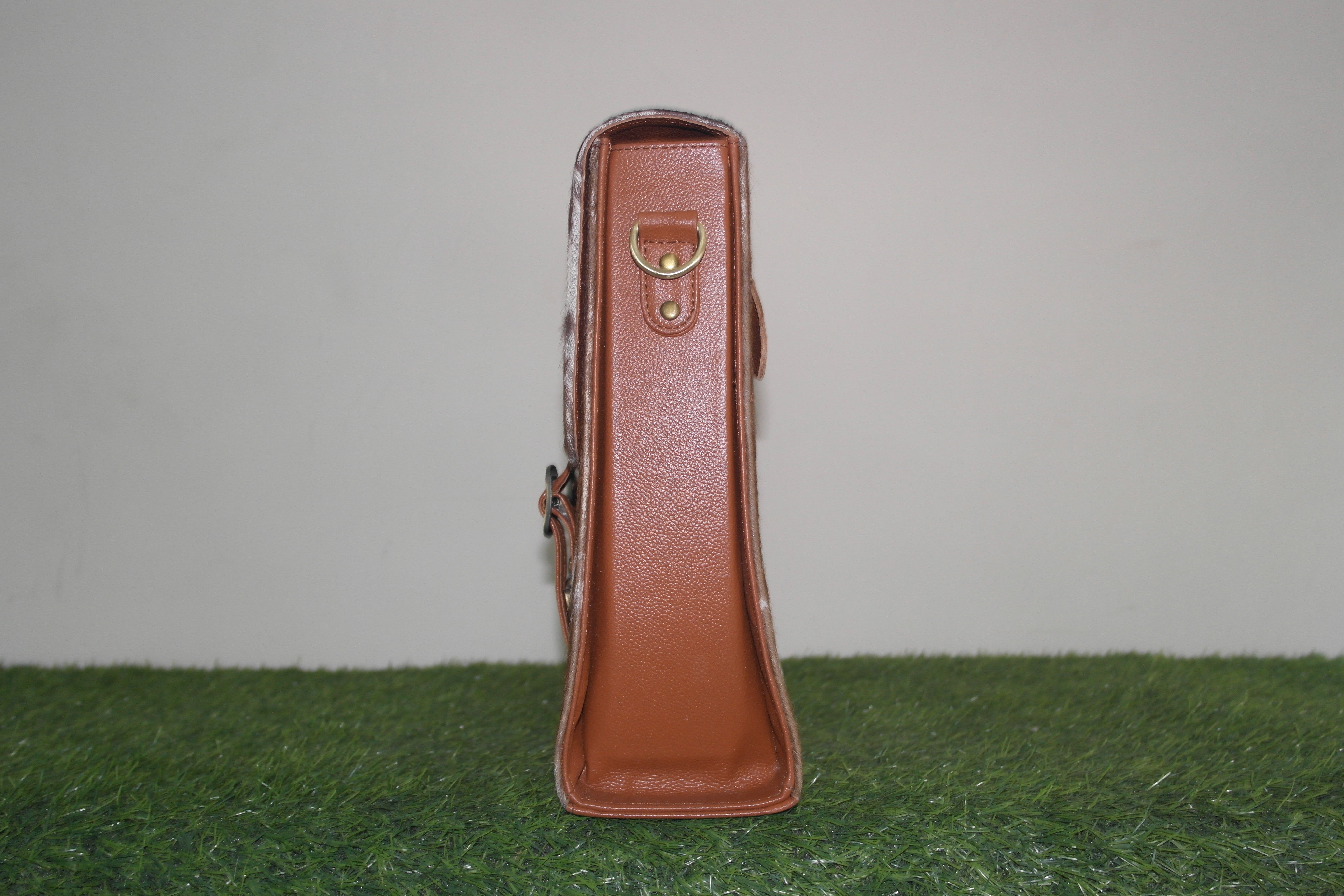 Cowhide Laptop Briefcase Hand Bag travel documents bags Cowhide Hand Bags, Baby Weekender Hand Bag, Ladies Hand Bags, Leather Bags