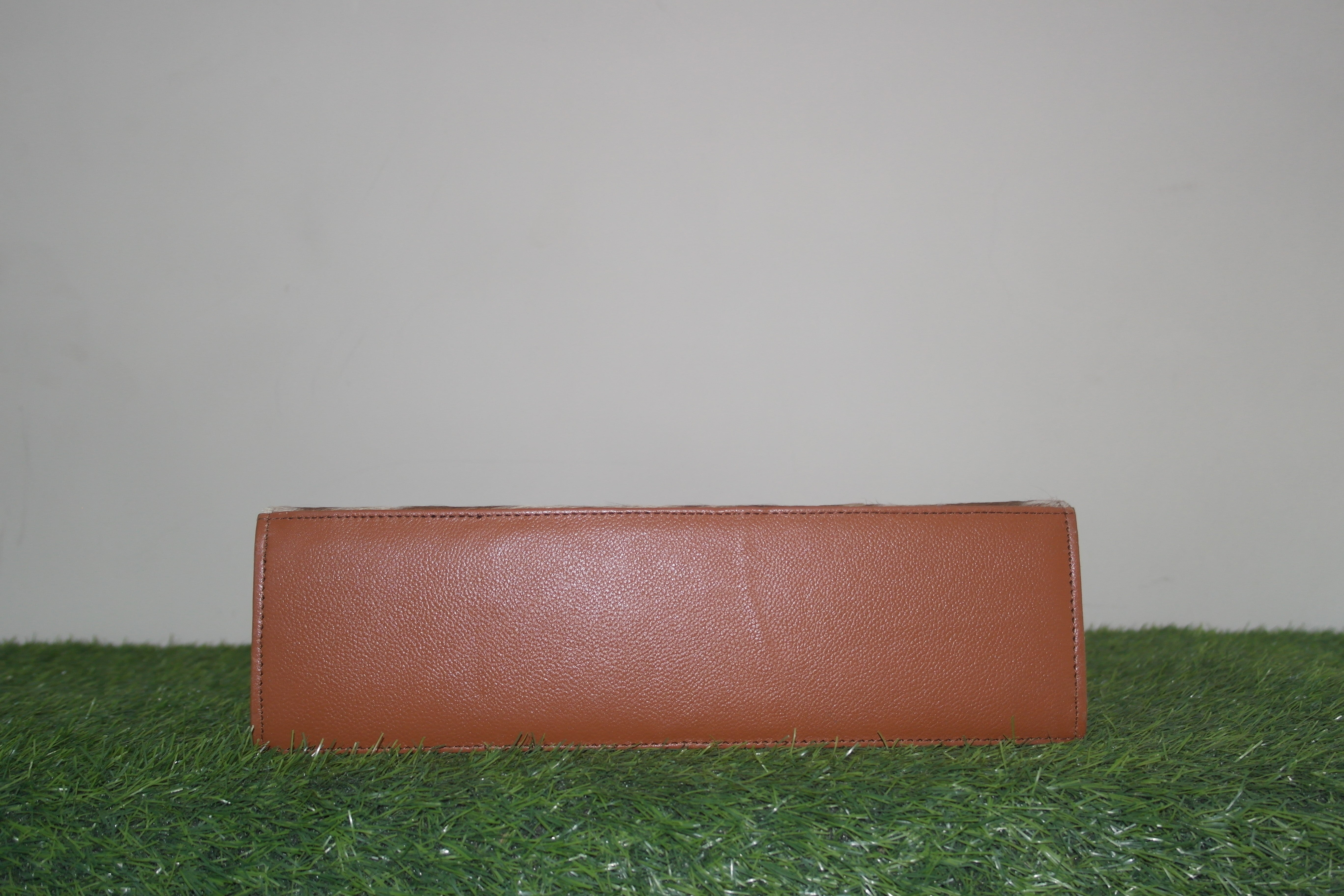 Cowhide Laptop Briefcase Hand Bag travel documents bags Cowhide Hand Bags, Baby Weekender Hand Bag, Ladies Hand Bags, Leather Bags