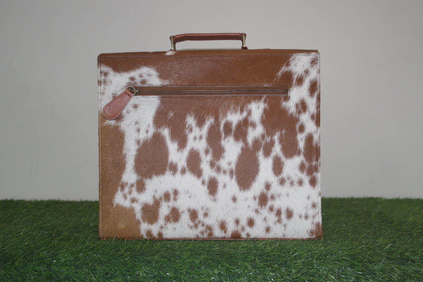 Cowhide Laptop Briefcase Hand Bag travel documents bags Cowhide Hand Bags, Baby Weekender Hand Bag, Ladies Hand Bags, Leather Bags