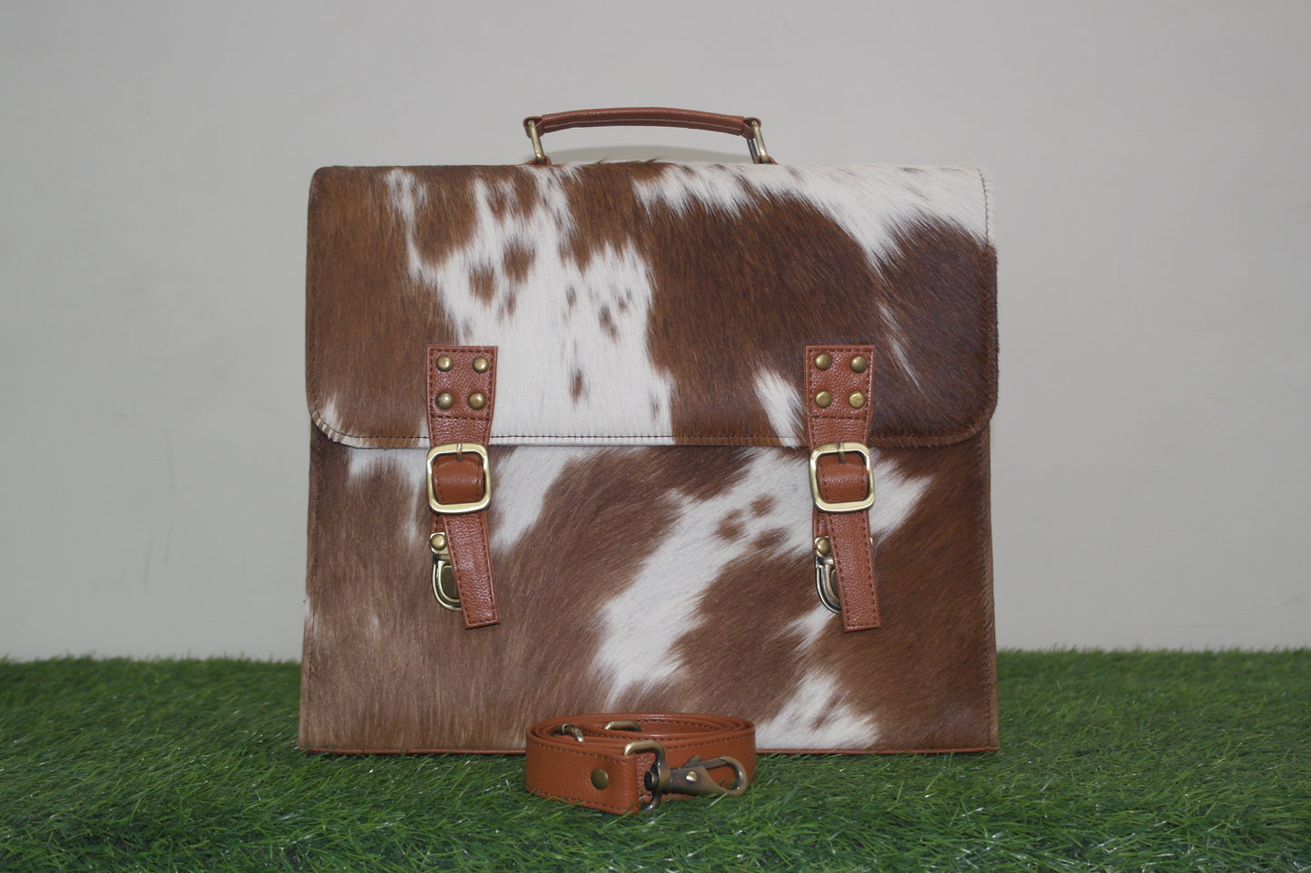 Cowhide Laptop Briefcase Hand Bag travel documents bags Cowhide Hand Bags, Baby Weekender Hand Bag, Ladies Hand Bags, Leather Bags