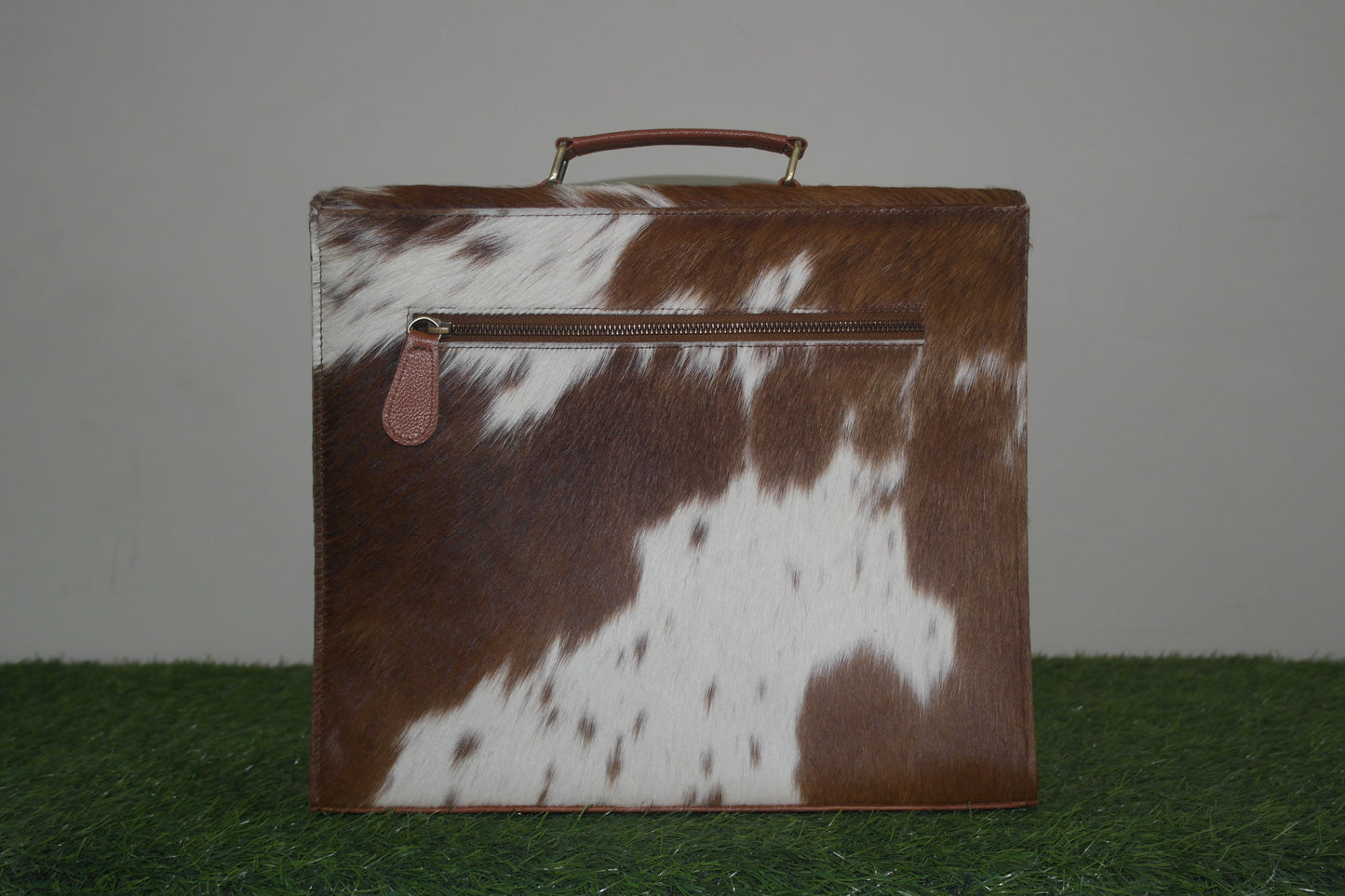 Cowhide Laptop Briefcase Hand Bag travel documents bags Cowhide Hand Bags, Baby Weekender Hand Bag, Ladies Hand Bags, Leather Bags