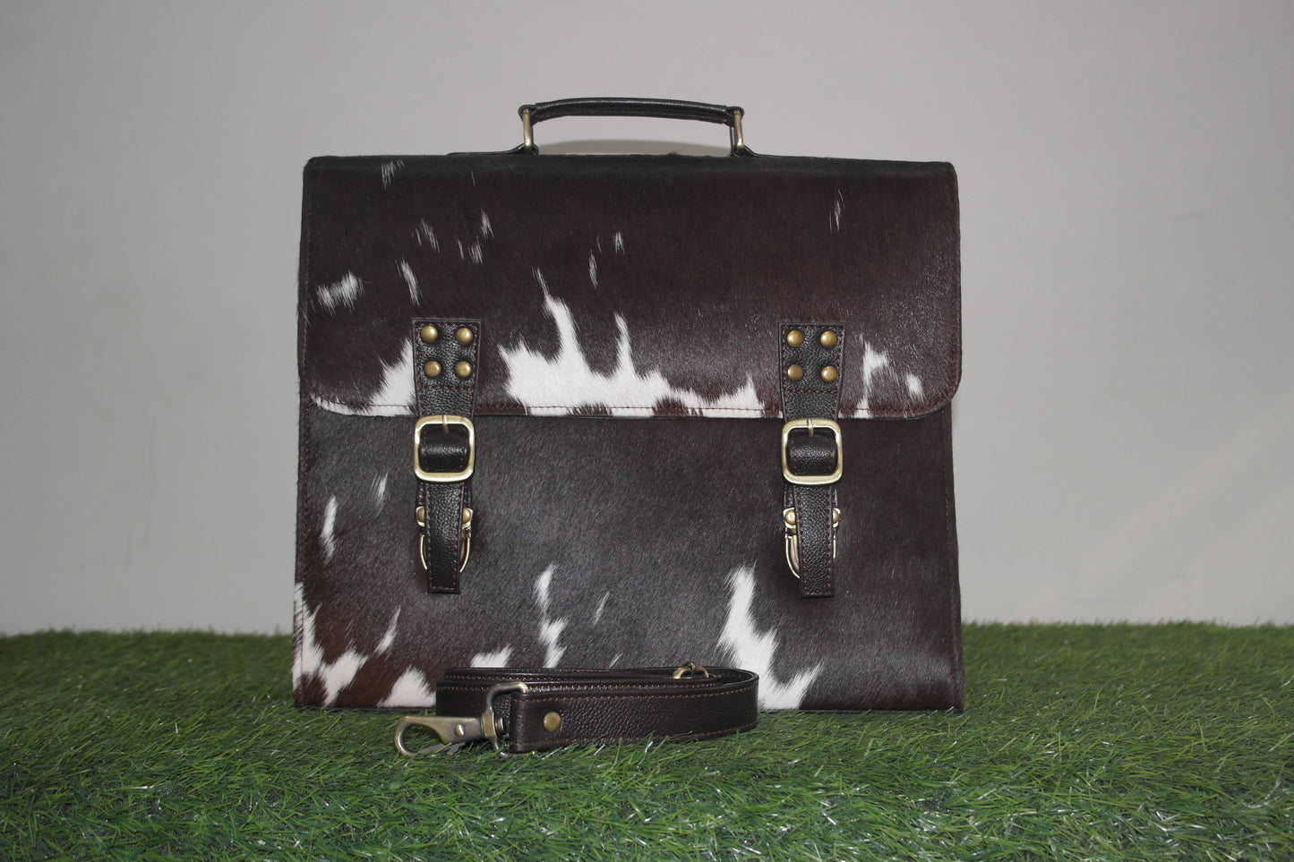 Cowhide Laptop Briefcase Hand Bag travel documents bags Cowhide Hand Bags, Baby Weekender Hand Bag, Ladies Hand Bags, Leather Bags