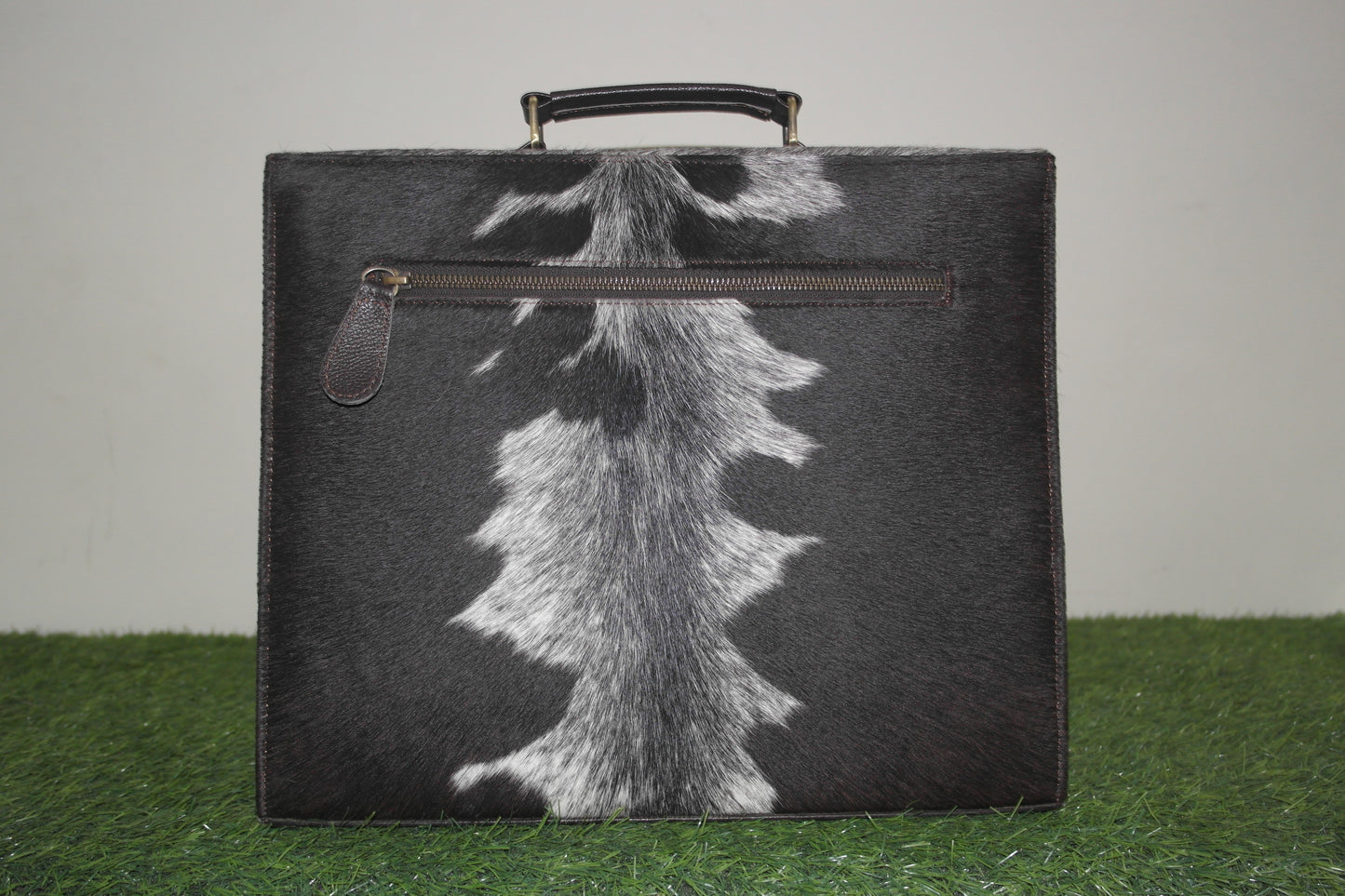 Cowhide Laptop Briefcase Hand Bag travel documents bags Cowhide Hand Bags, Baby Weekender Hand Bag, Ladies Hand Bags, Leather Bags