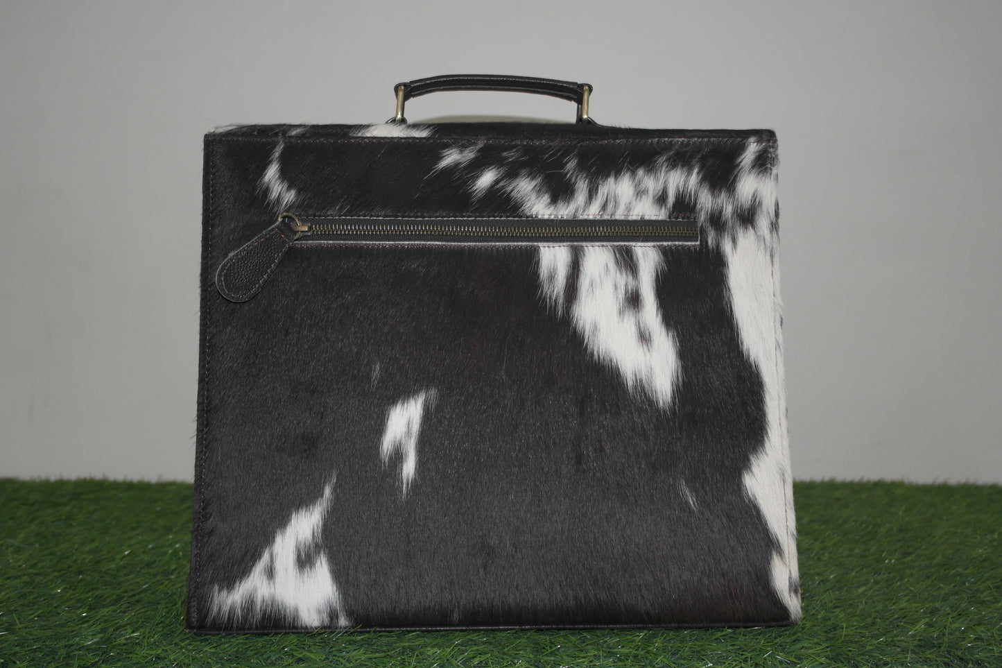 Cowhide Laptop Briefcase Hand Bag travel documents bags Cowhide Hand Bags, Baby Weekender Hand Bag, Ladies Hand Bags, Leather Bags