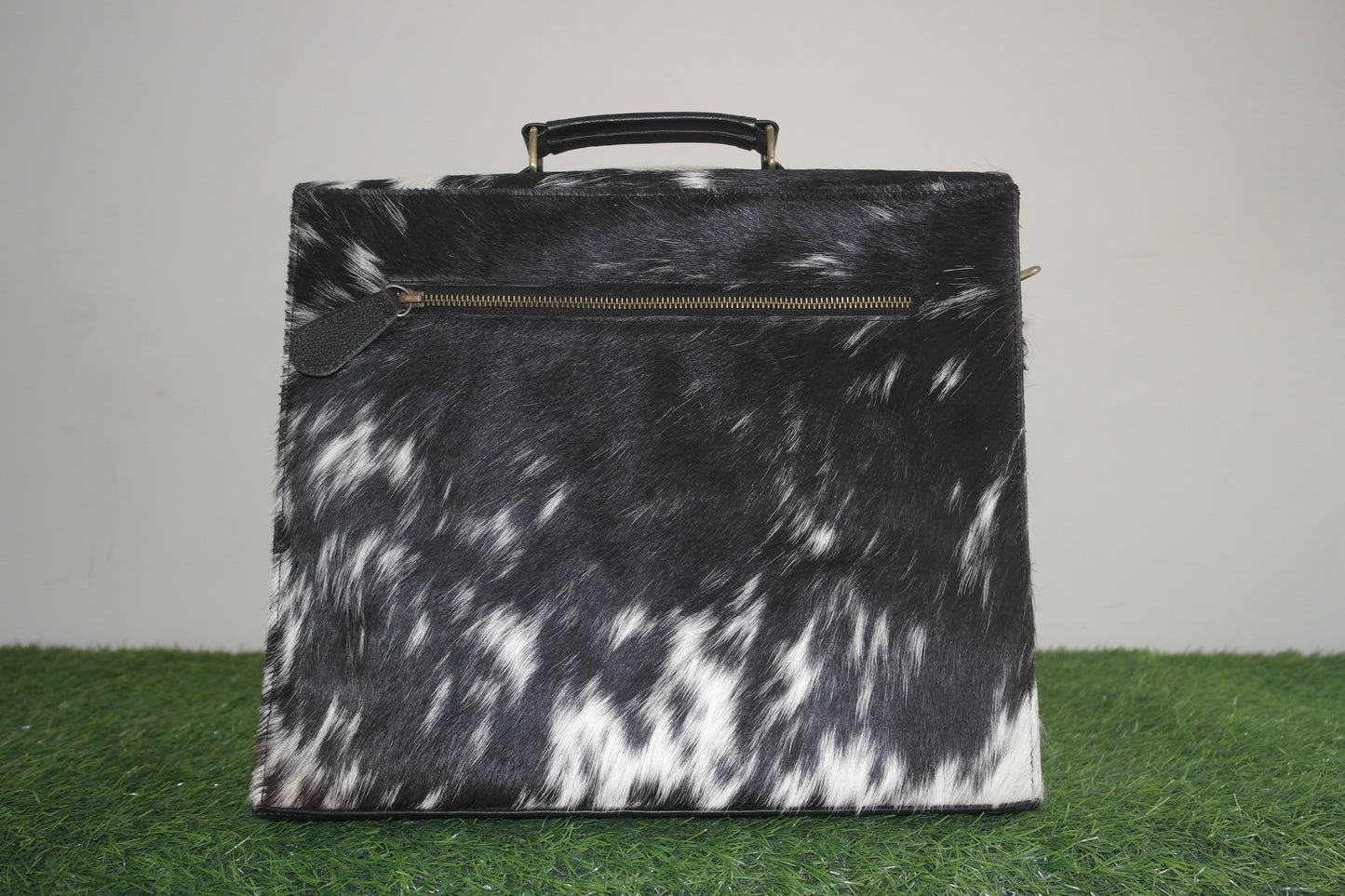 Cowhide Laptop Briefcase Hand Bag travel documents bags Cowhide Hand Bags, Baby Weekender Hand Bag, Ladies Hand Bags, Leather Bags