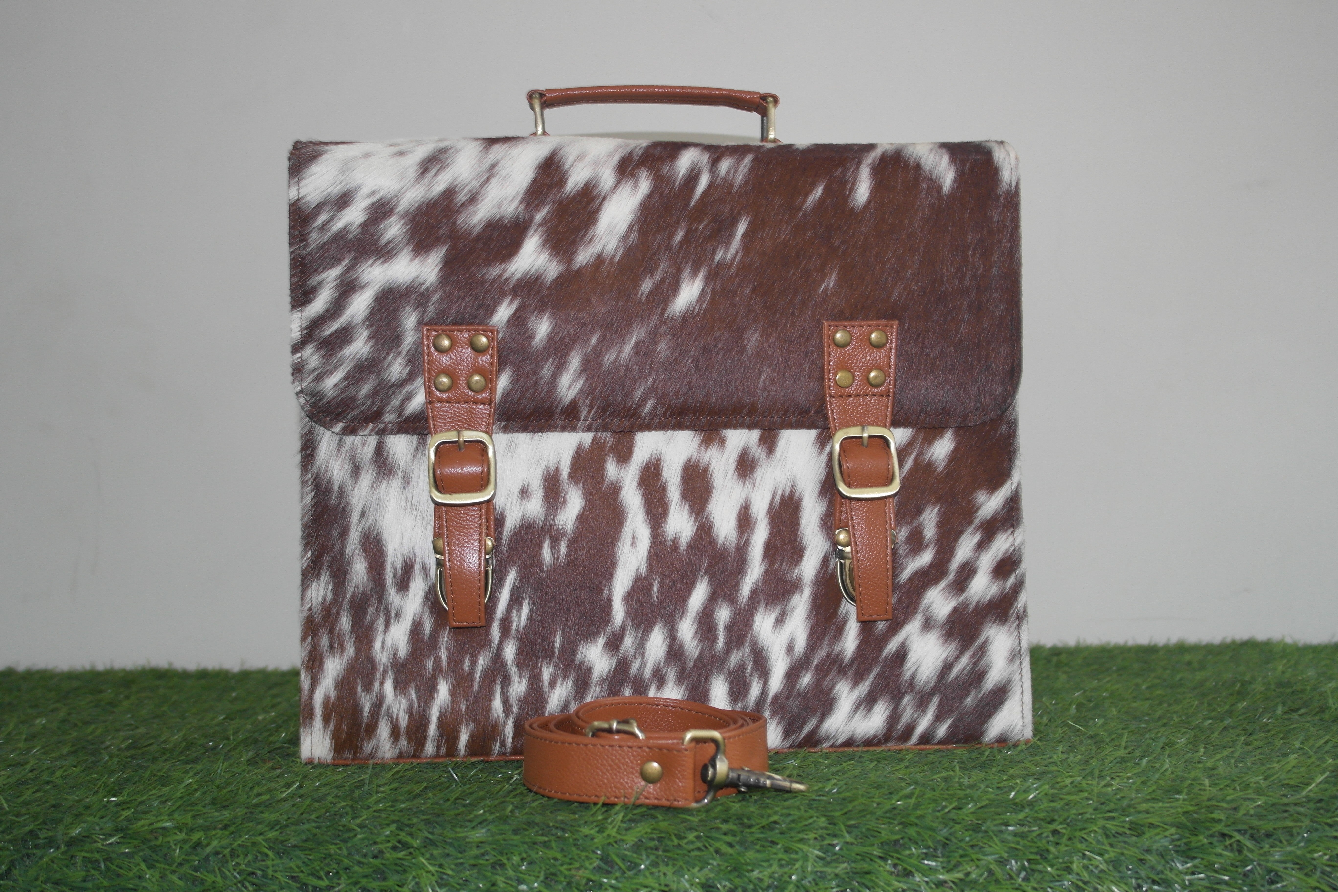 Cowhide Laptop Briefcase Hand Bag travel documents bags Cowhide Hand Bags, Baby Weekender Hand Bag, Ladies Hand Bags, Leather Bags