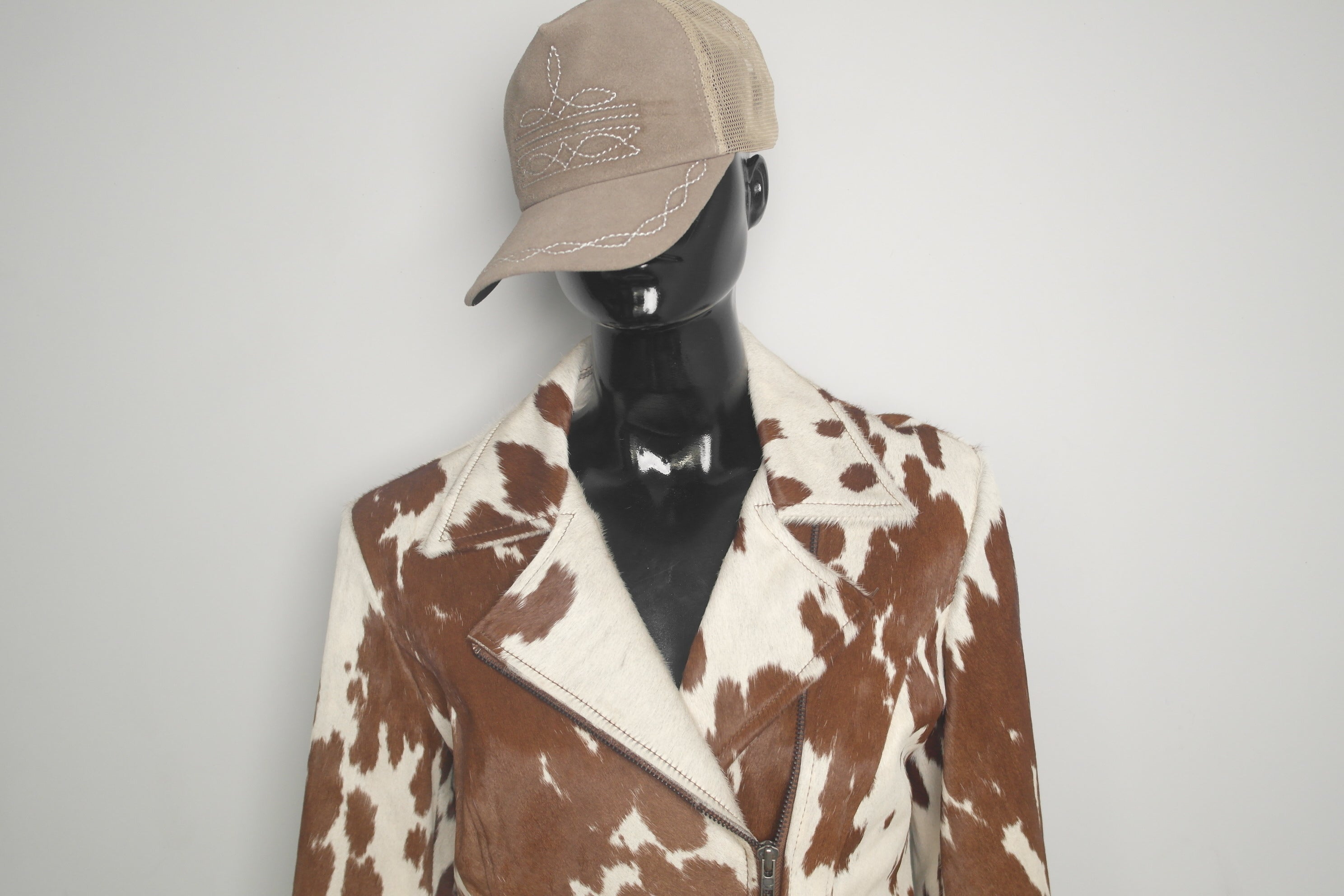 Timeless Cowhide Leather Jacket – Rugged Elegance