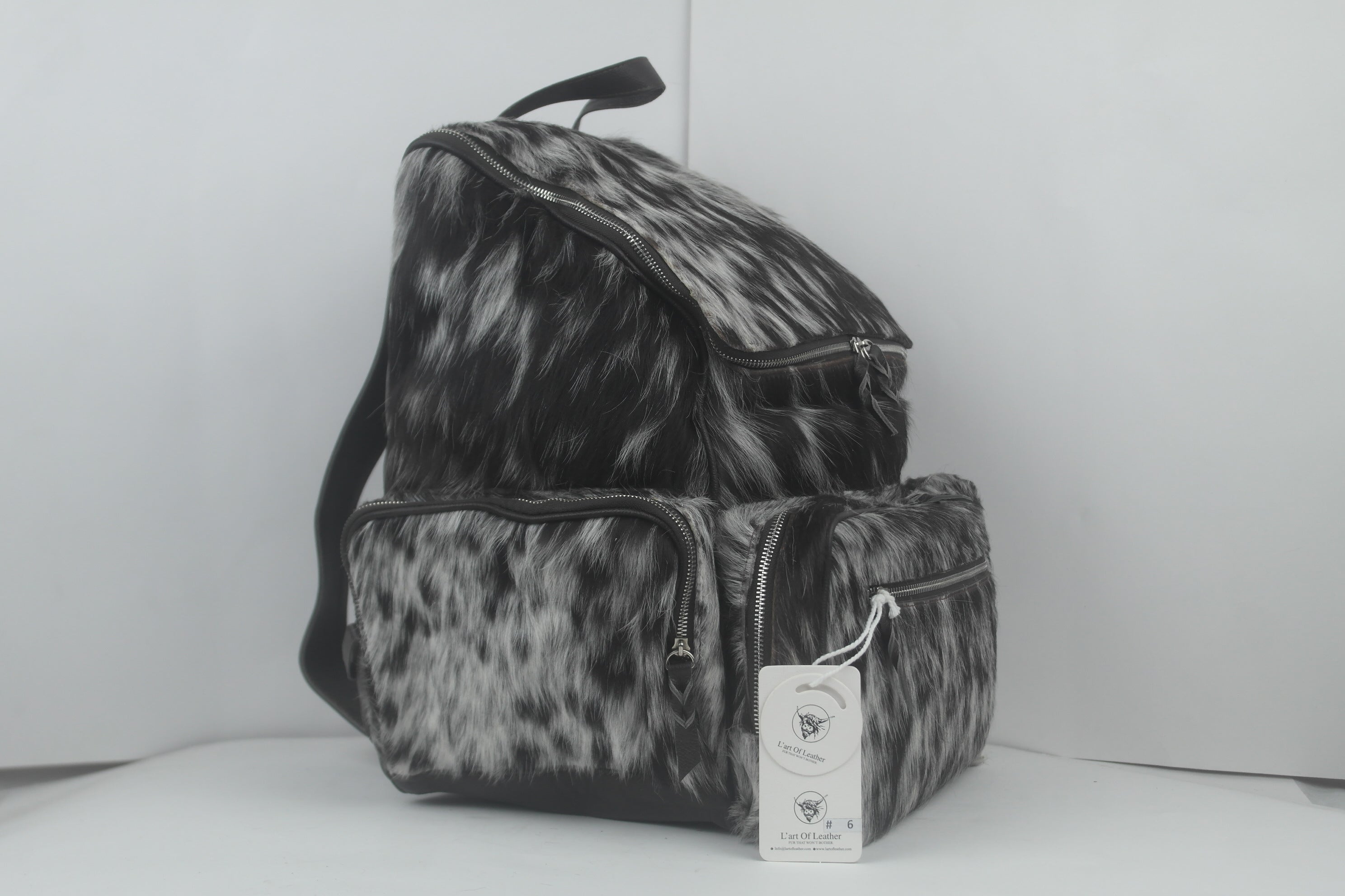 Sleek Cowhide Leather Backpack – Stylish & Functional