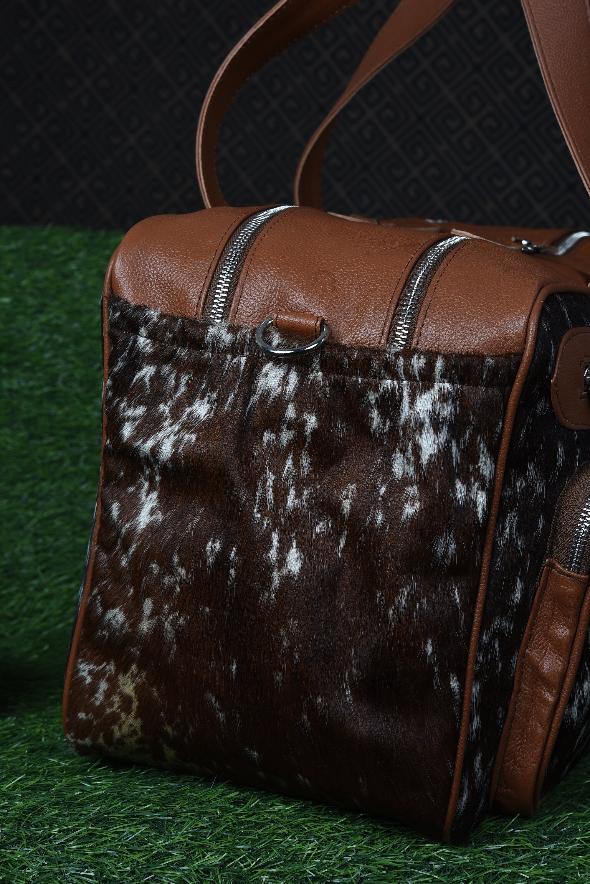 Stylish and Functional Baby Essentials Customizable Genuine Leather Trendy Diaper Bags for Moms on the Go Handcrafted Cowhide Baby SDB 1057