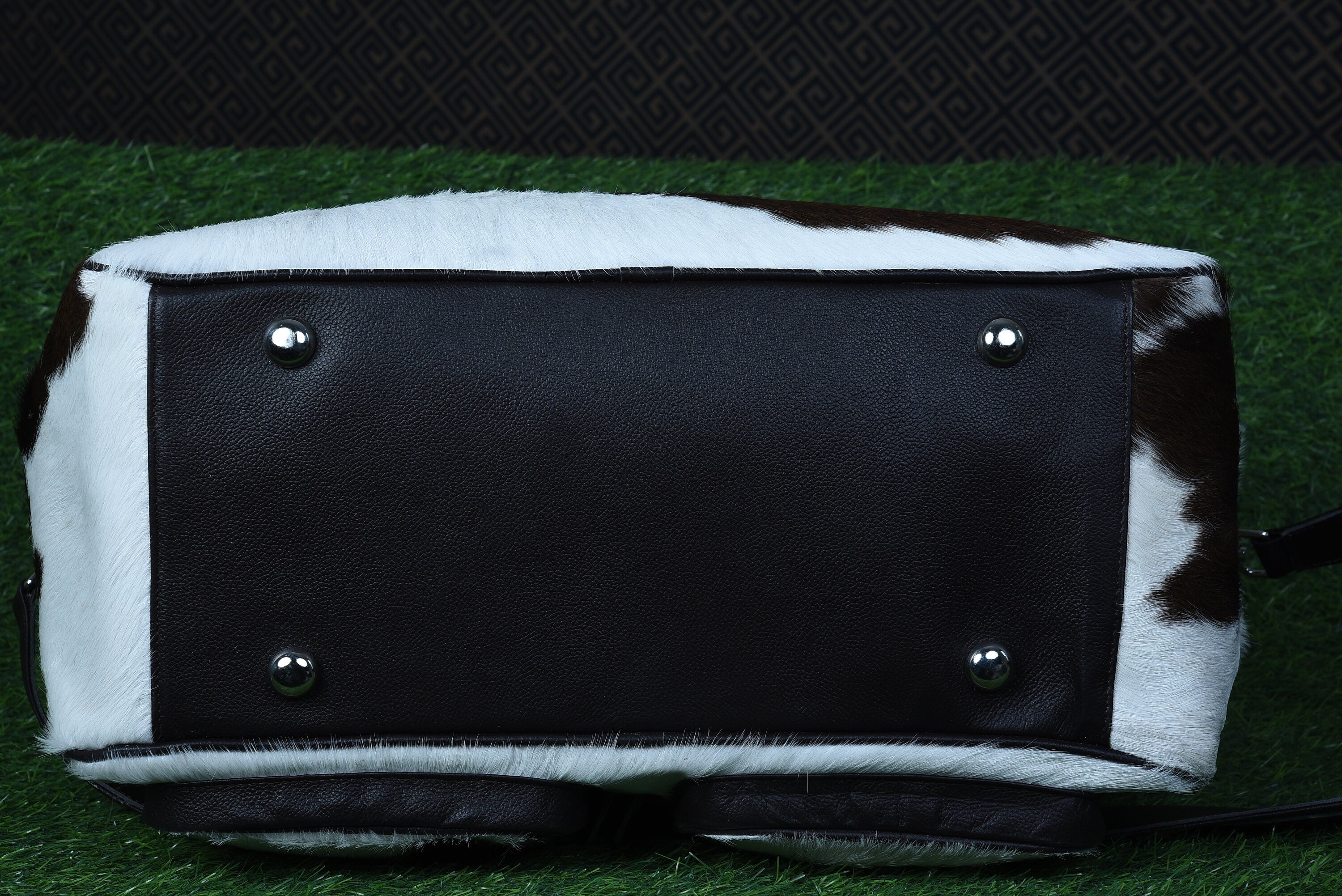 Stylish and Functional Baby Essentials Customizable Genuine Leather Trendy Diaper Bags for Moms on the Go Handcrafted Cowhide Baby SDB 1058