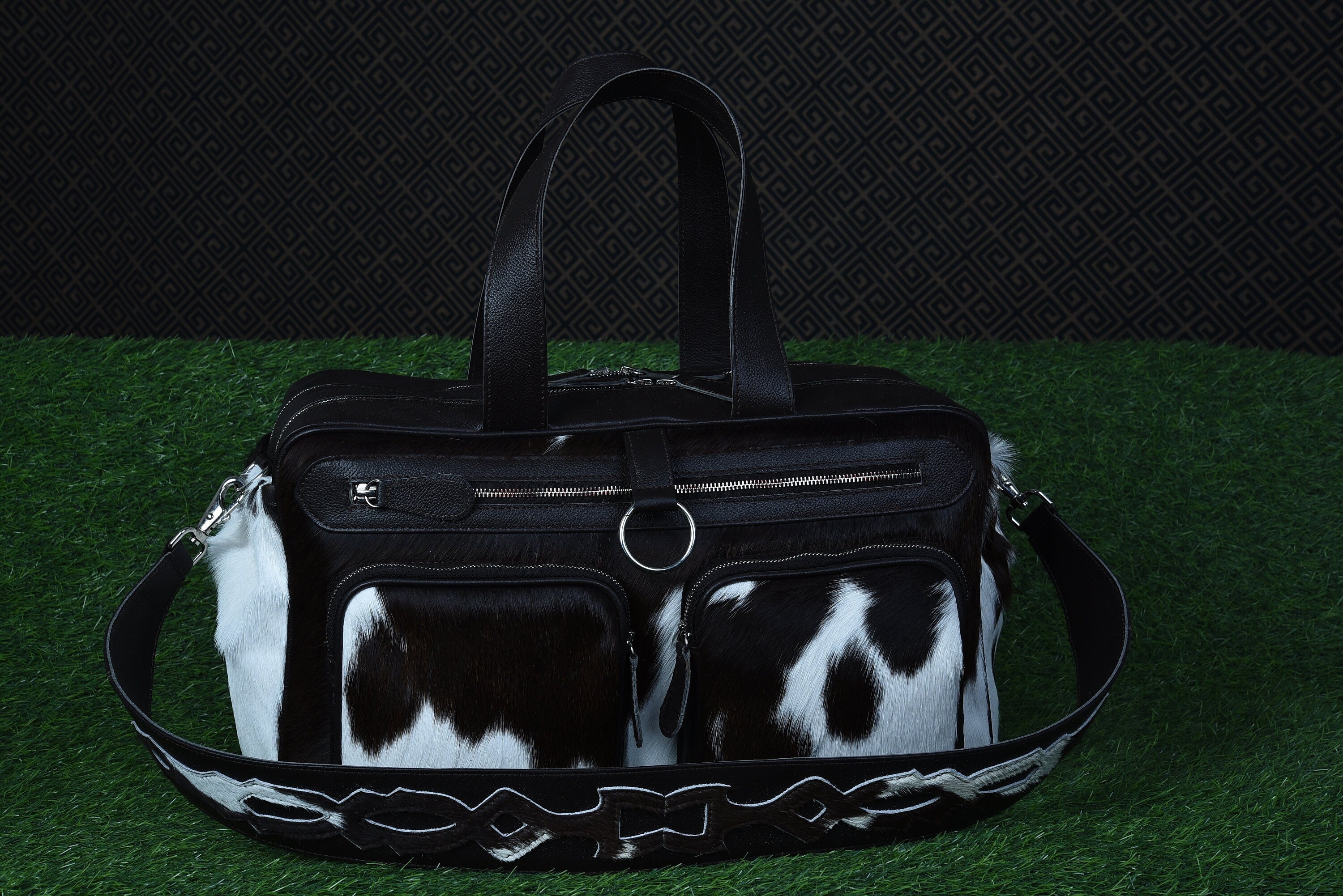 Stylish and Functional Baby Essentials Customizable Genuine Leather Trendy Diaper Bags for Moms on the Go Handcrafted Cowhide Baby SDB 1058